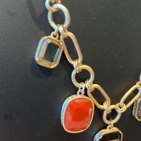 NWT! Lia Sophia Statement Necklace - Picture 4 of 6